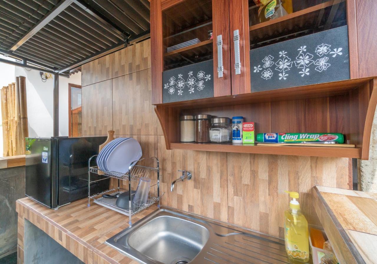 Wooden Puri Guesthouse Uluwatu Extérieur photo