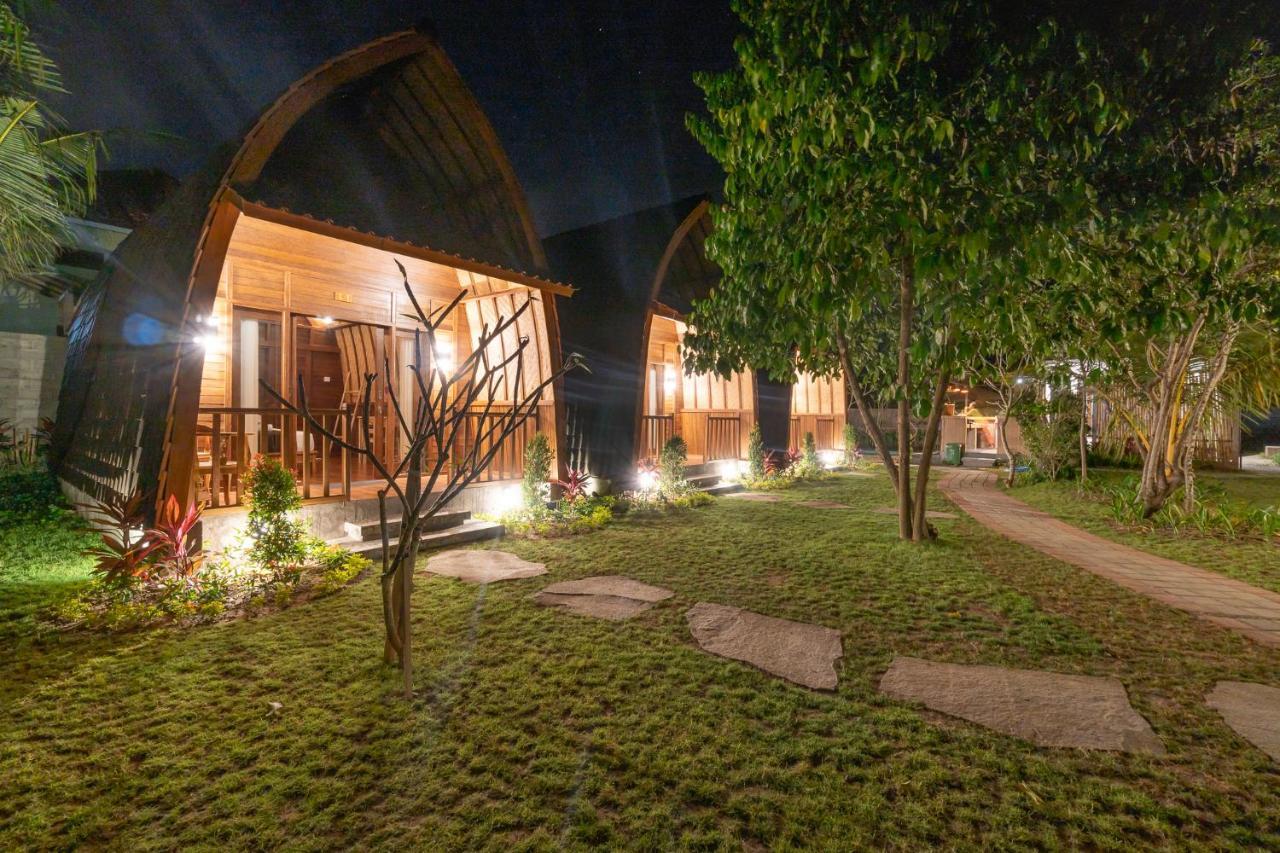 Wooden Puri Guesthouse Uluwatu Extérieur photo